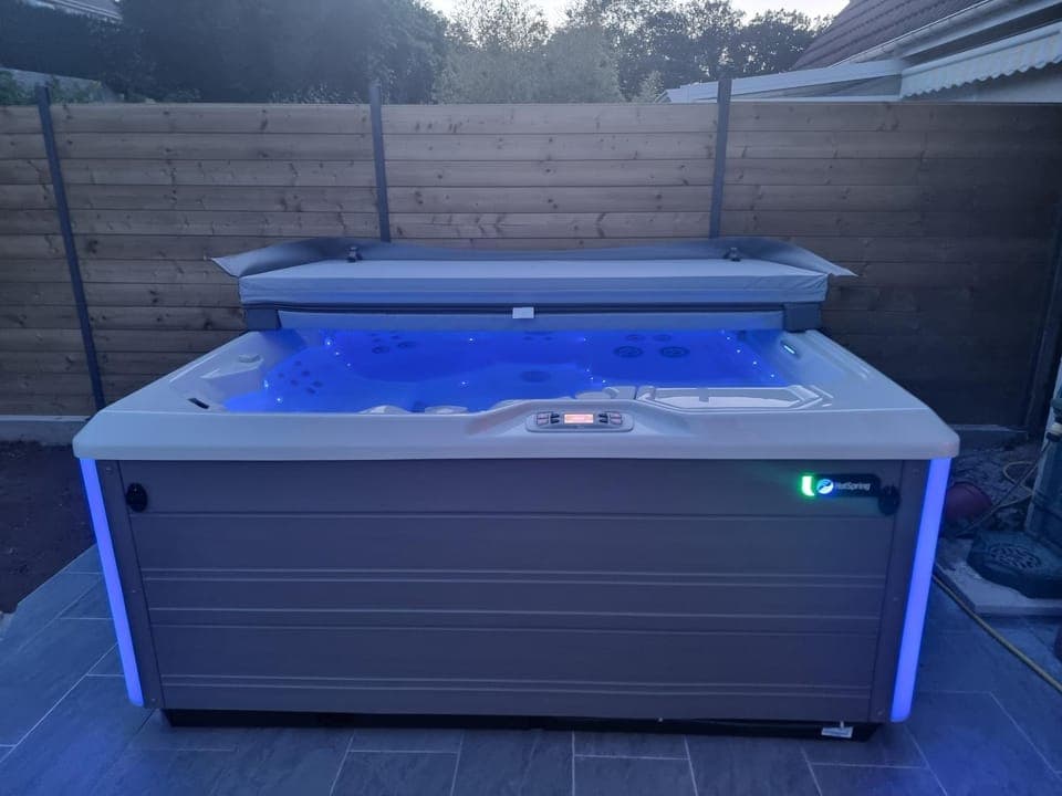 Hot Tub, Hot Tub, Spa and wellness centre/facilities