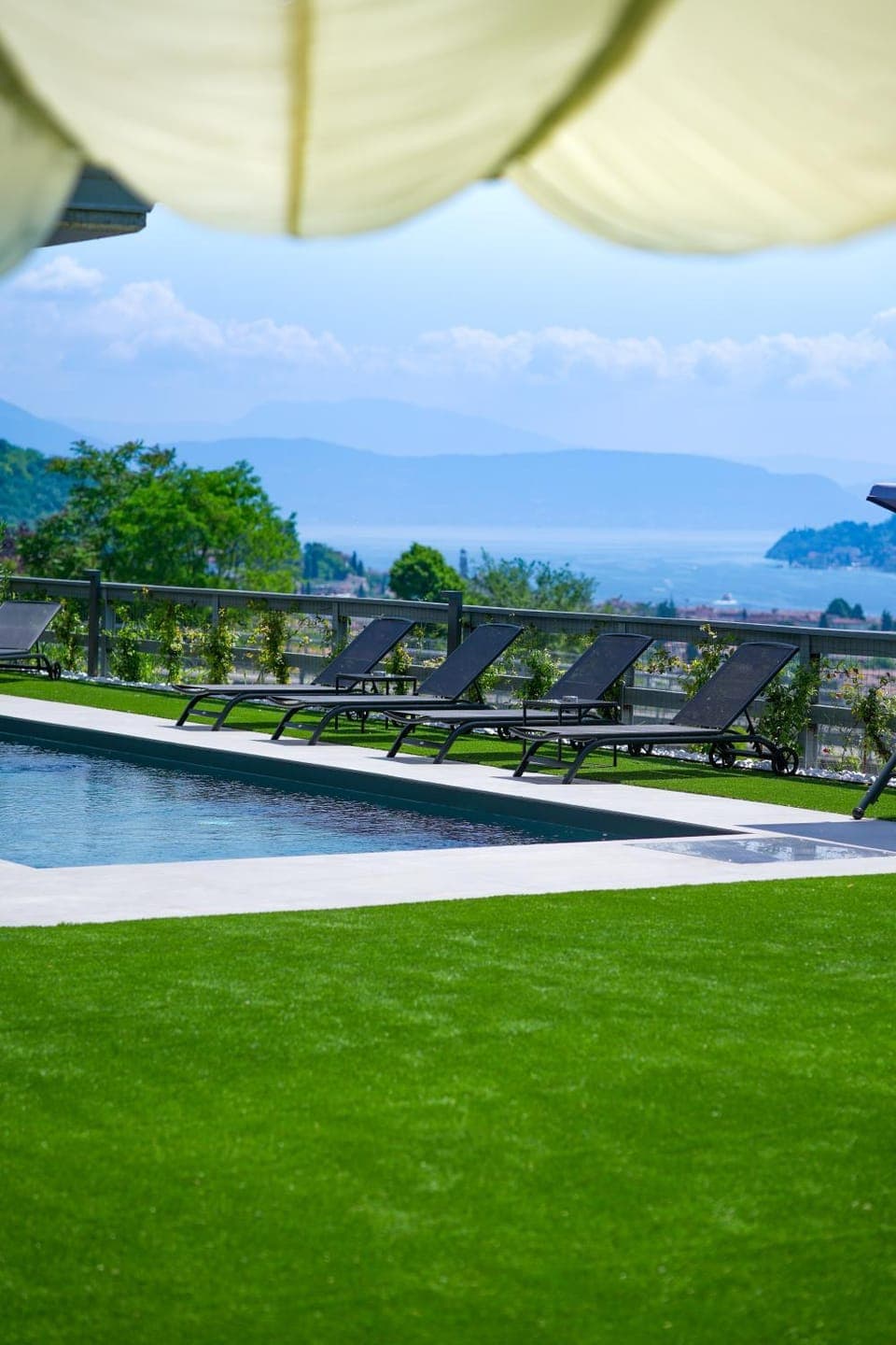 Lake view, Swimming pool