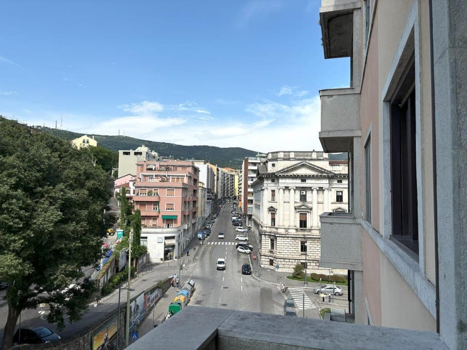 Balcony/Terrace, City view