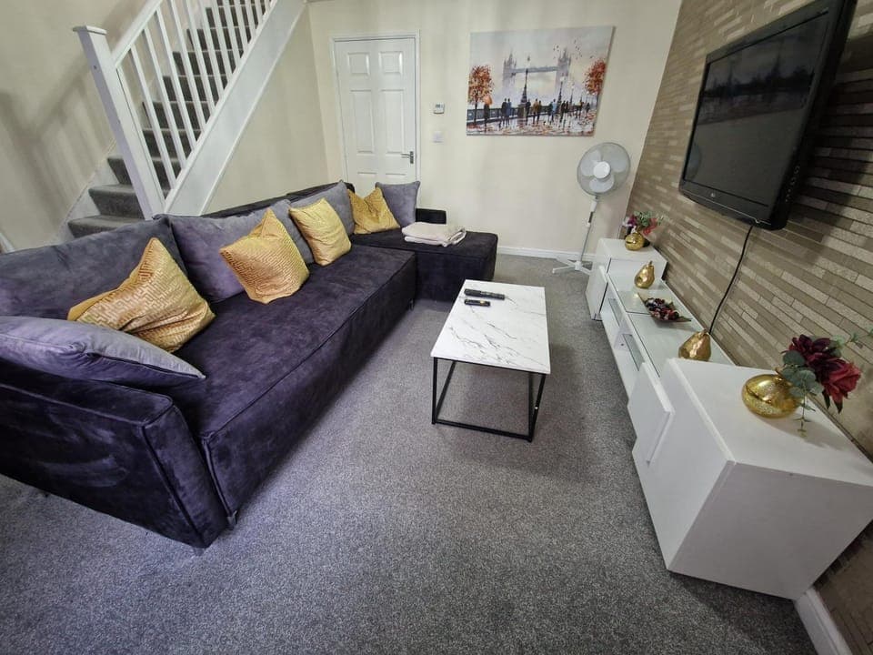 TV and multimedia, Living room, Seating area