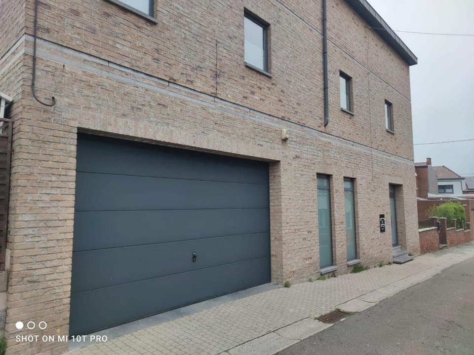 Property building, Street view