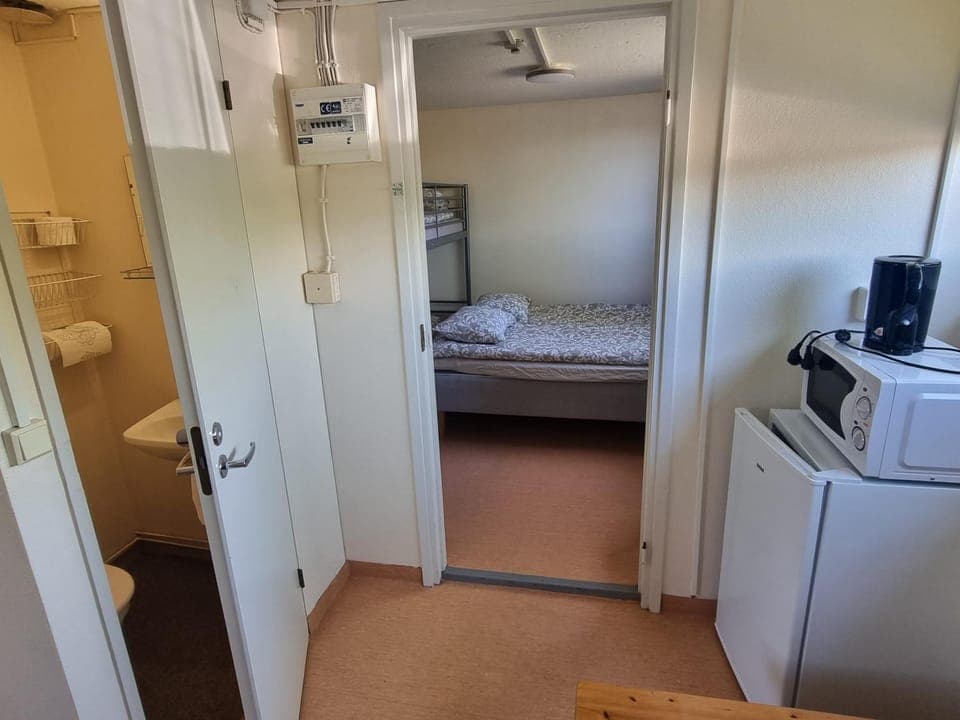 Lepopaikka Lokinpesä, Majoitus ja Camping Hostel in Finland
