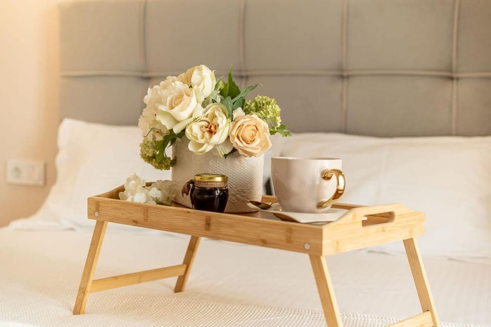 Bed, Bedroom, Breakfast