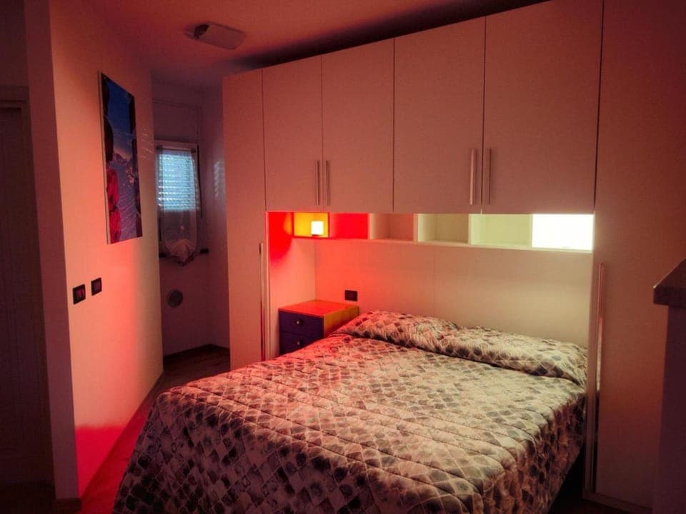 Bed, Photo of the whole room, Bedroom, wardrobe