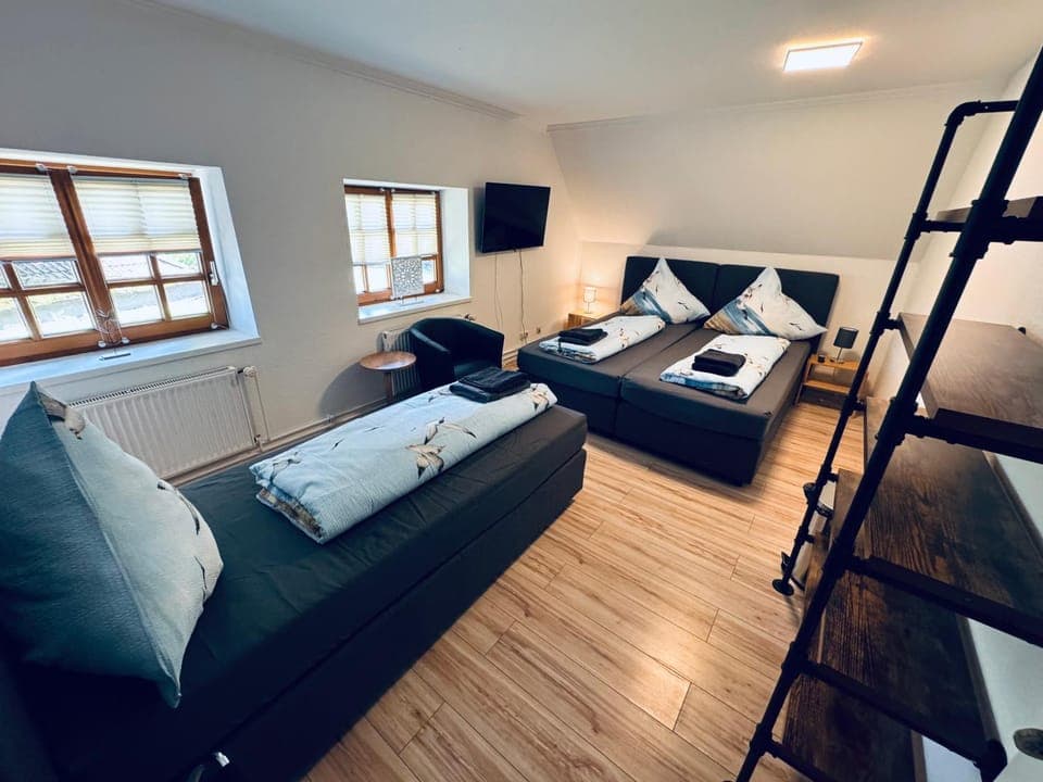 Bed, Photo of the whole room, Bedroom