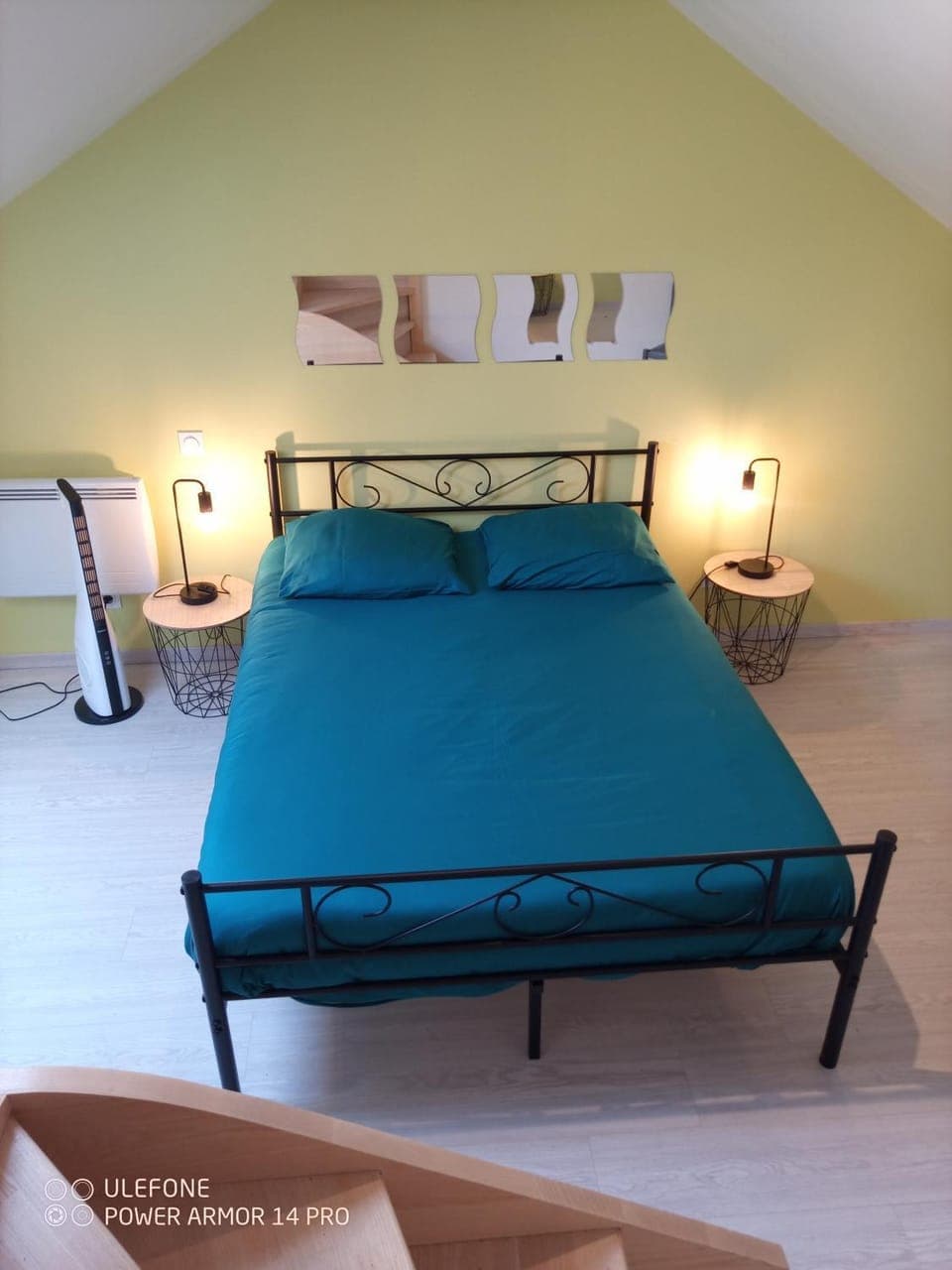 Photo of the whole room