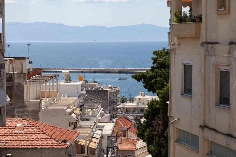 Nearby landmark, Day, Bird's eye view, City view, Sea view, Street view, Location