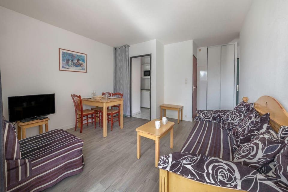 Communal lounge/ TV room, Living room