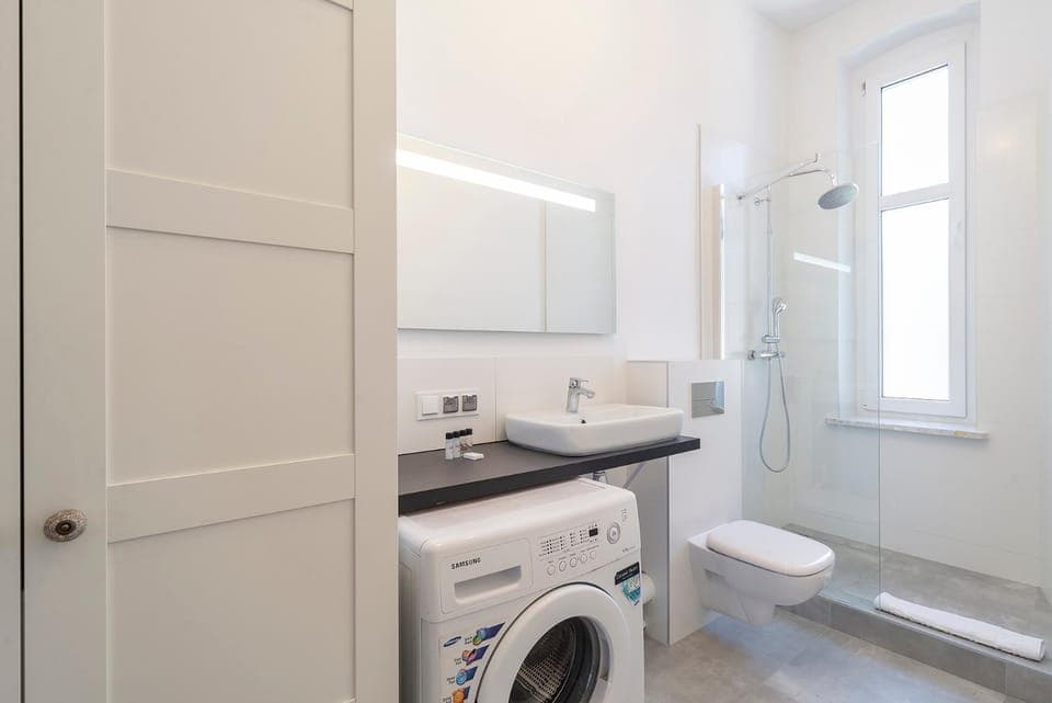 Bathroom, washing machine