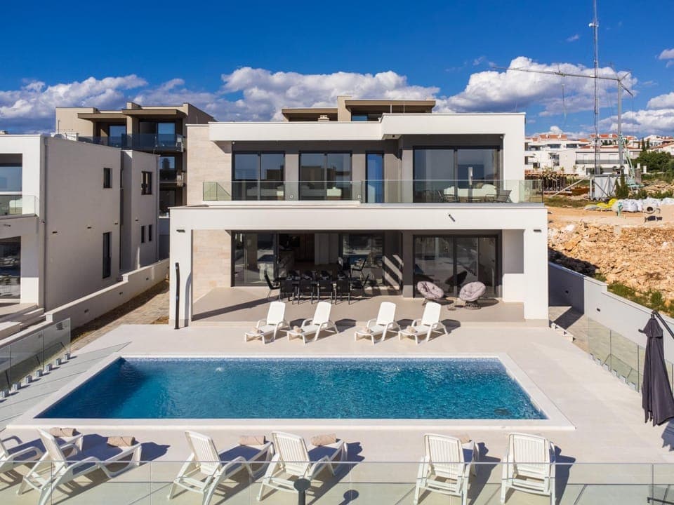 Pool view, sunbed