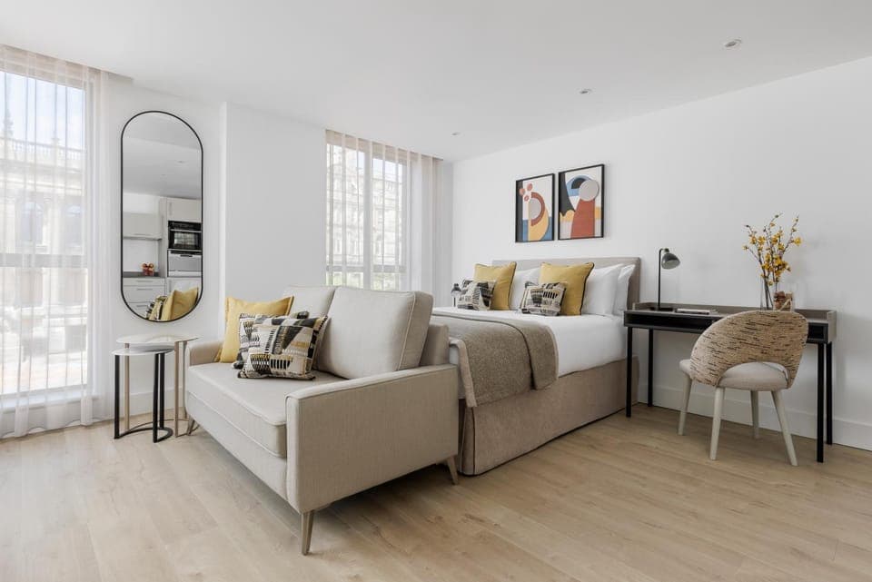 Living room, Bedroom