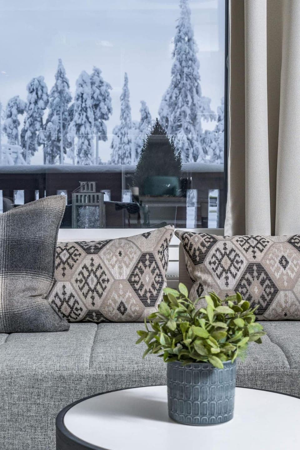 Living room, Seating area