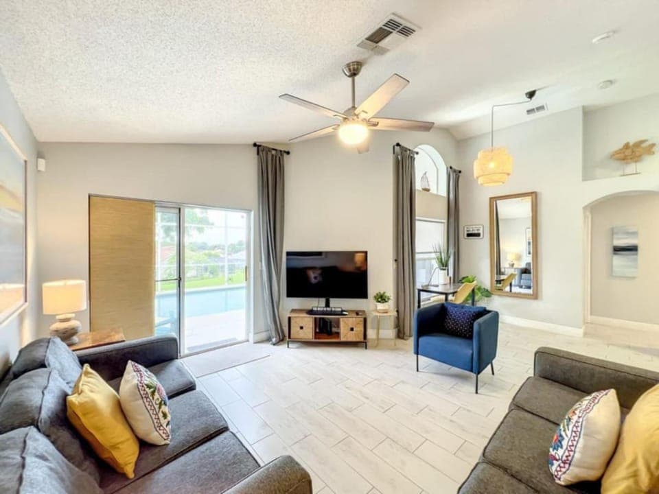Sunshine Cove House in Haines City