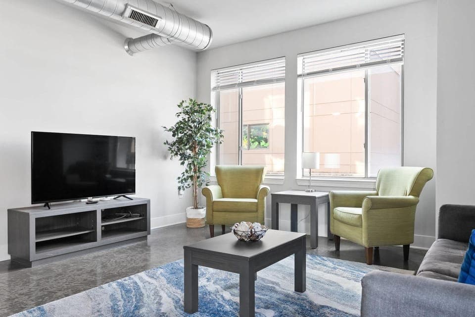 2 Downtown corner units with free parking Apartment in Indianapolis
