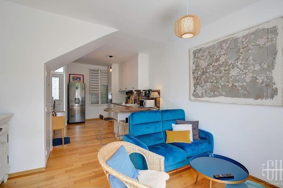 Kitchen or kitchenette, Living room