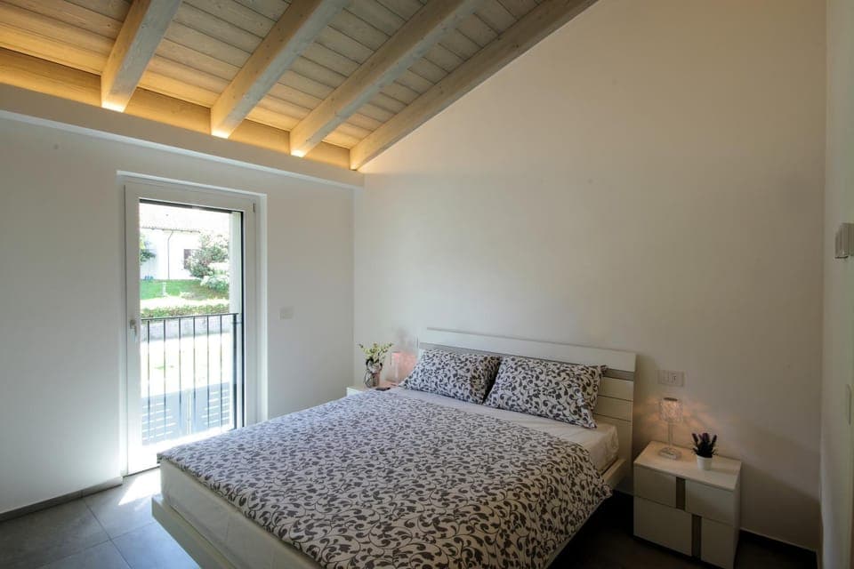 Bedroom, safe, wardrobe