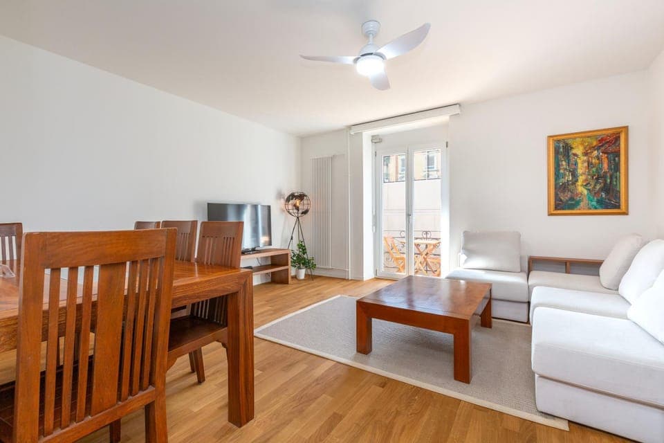 TV and multimedia, Balcony/Terrace, Living room, Seating area