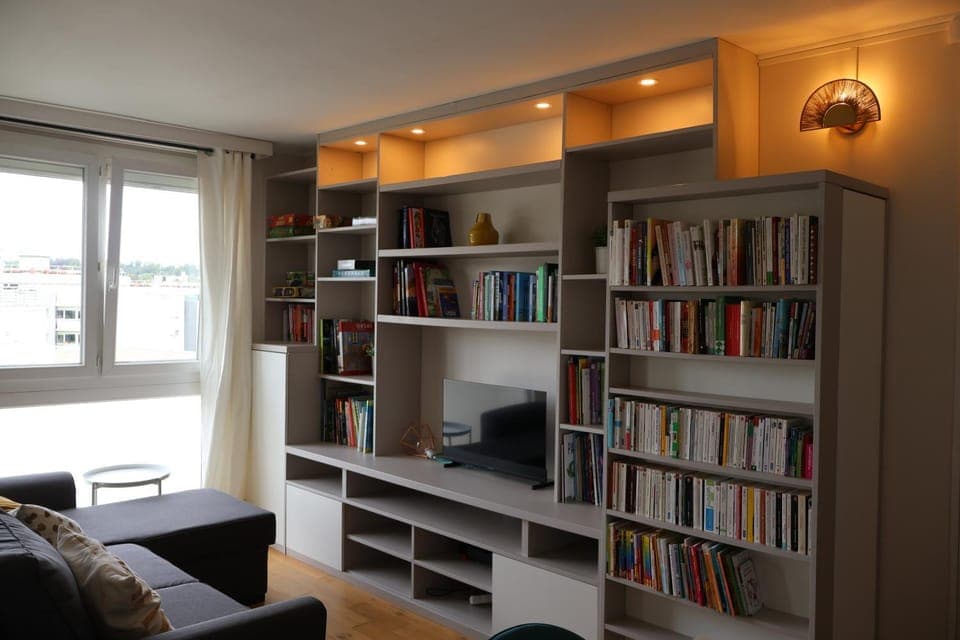 Library, Living room