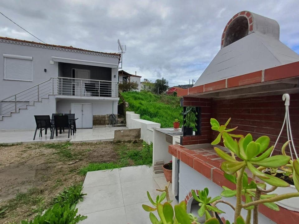 Property building, Spring, Garden, Garden view, Parking