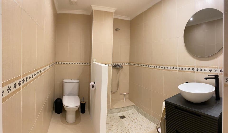 Shower, Bathroom