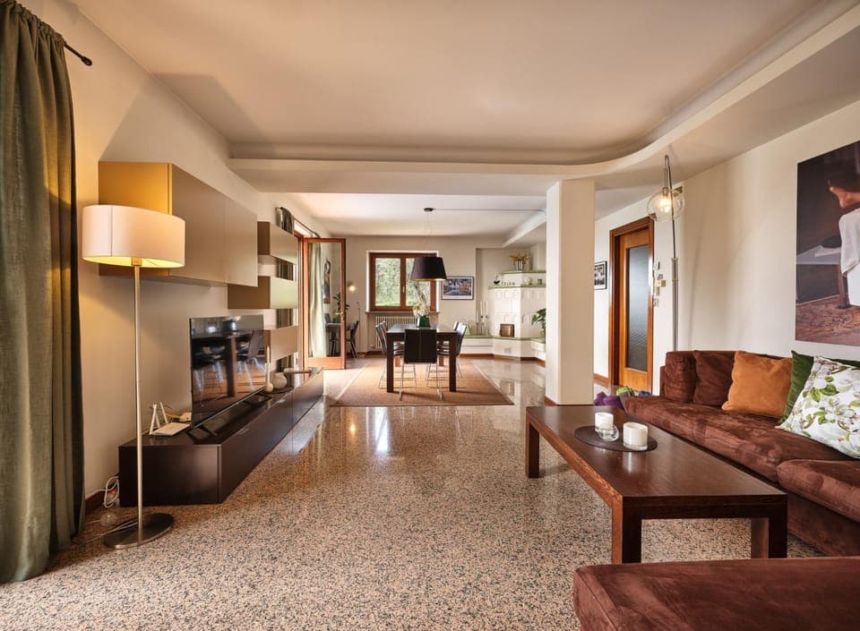 Communal lounge/ TV room, Living room