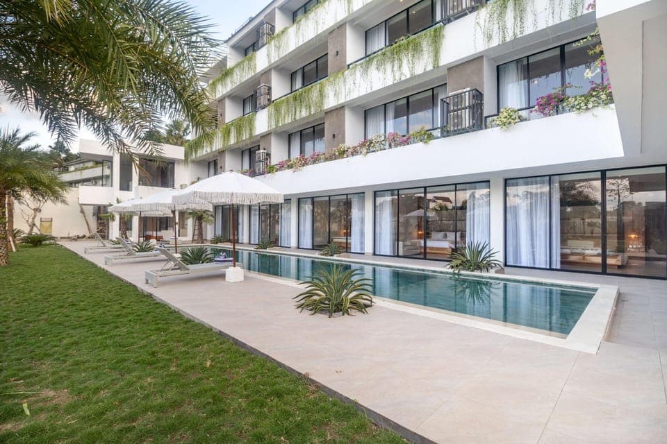 Property building, Pool view, Swimming pool