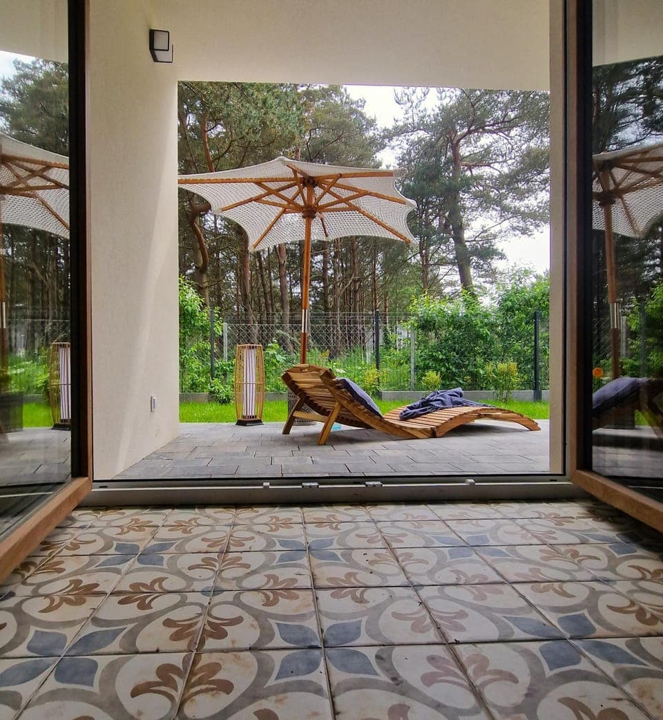 Day, Natural landscape, Garden, View (from property/room), Balcony/Terrace, Decorative detail, Garden view, sunbed