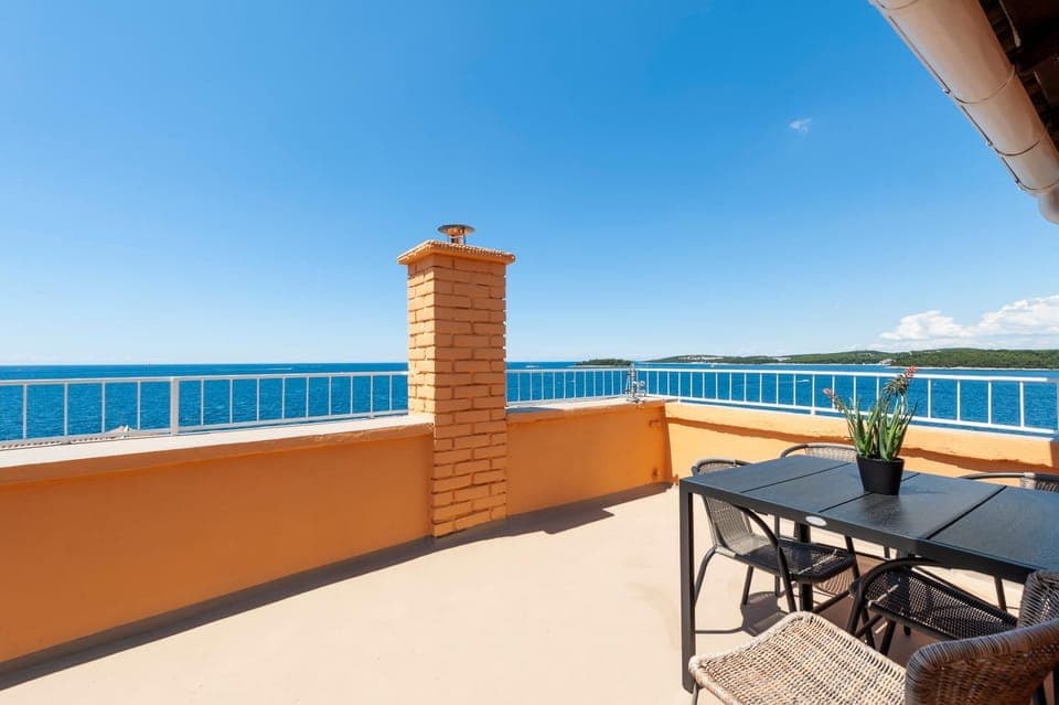 View (from property/room), Balcony/Terrace, Sea view