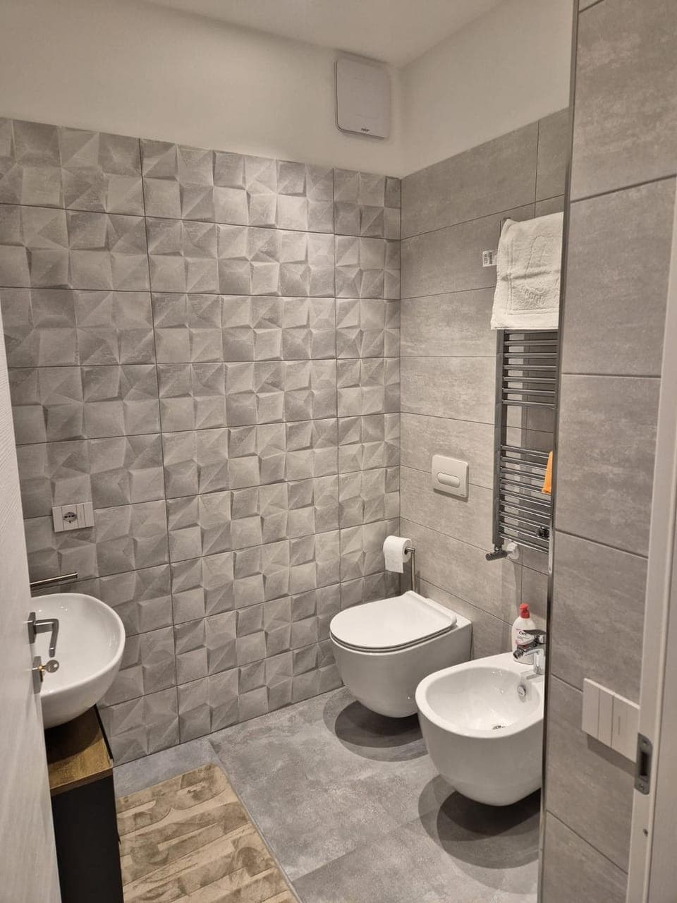 Shower, Toilet, bidet