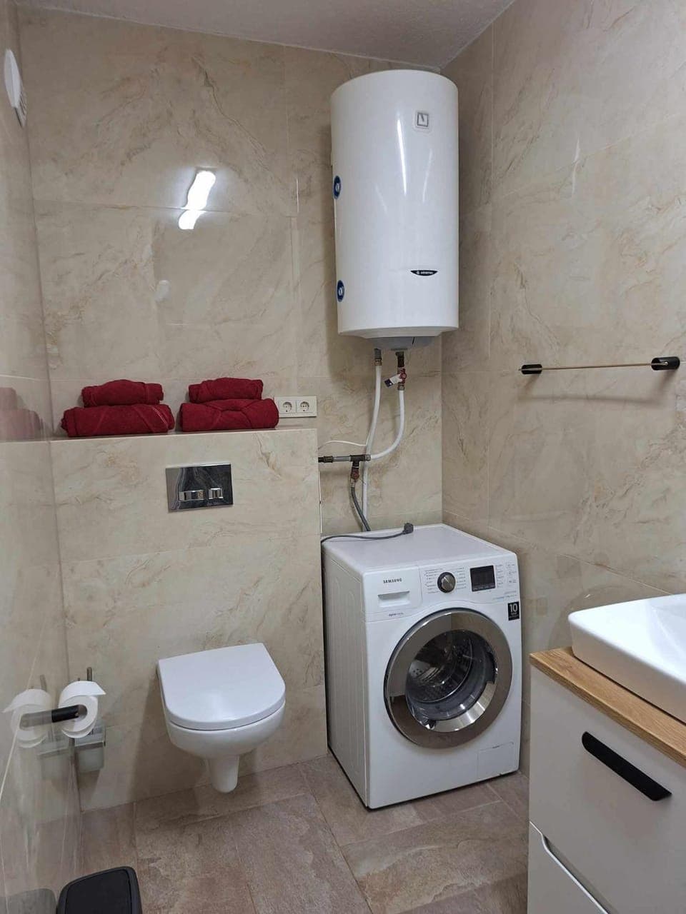 Toilet, washing machine