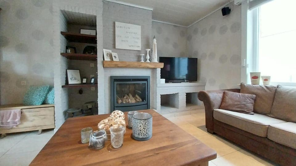 TV and multimedia, Seating area