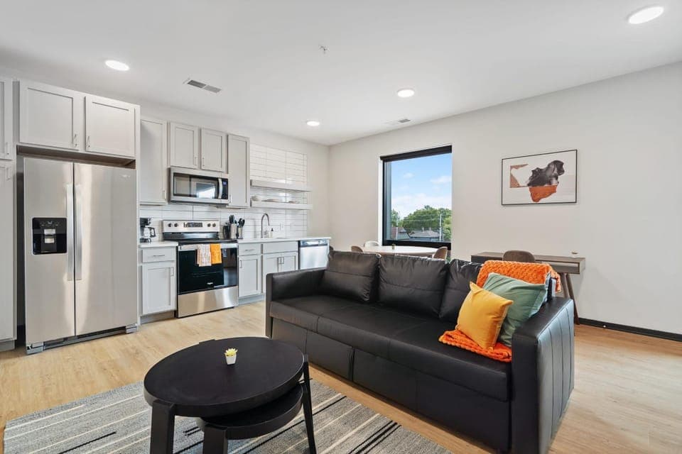 CozySuites at Block20 Apartment in Indianapolis