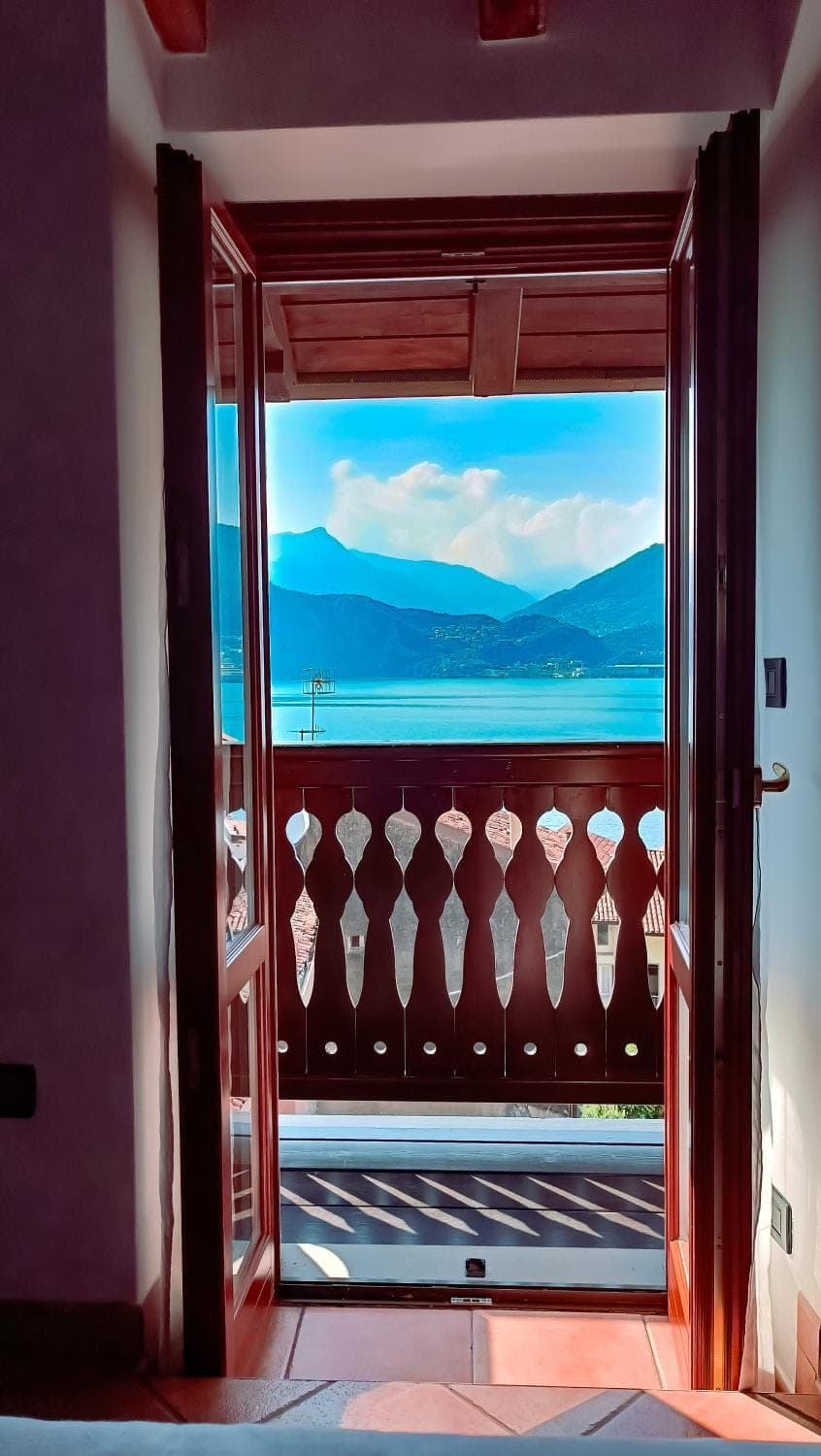 View (from property/room), Balcony/Terrace, Bedroom