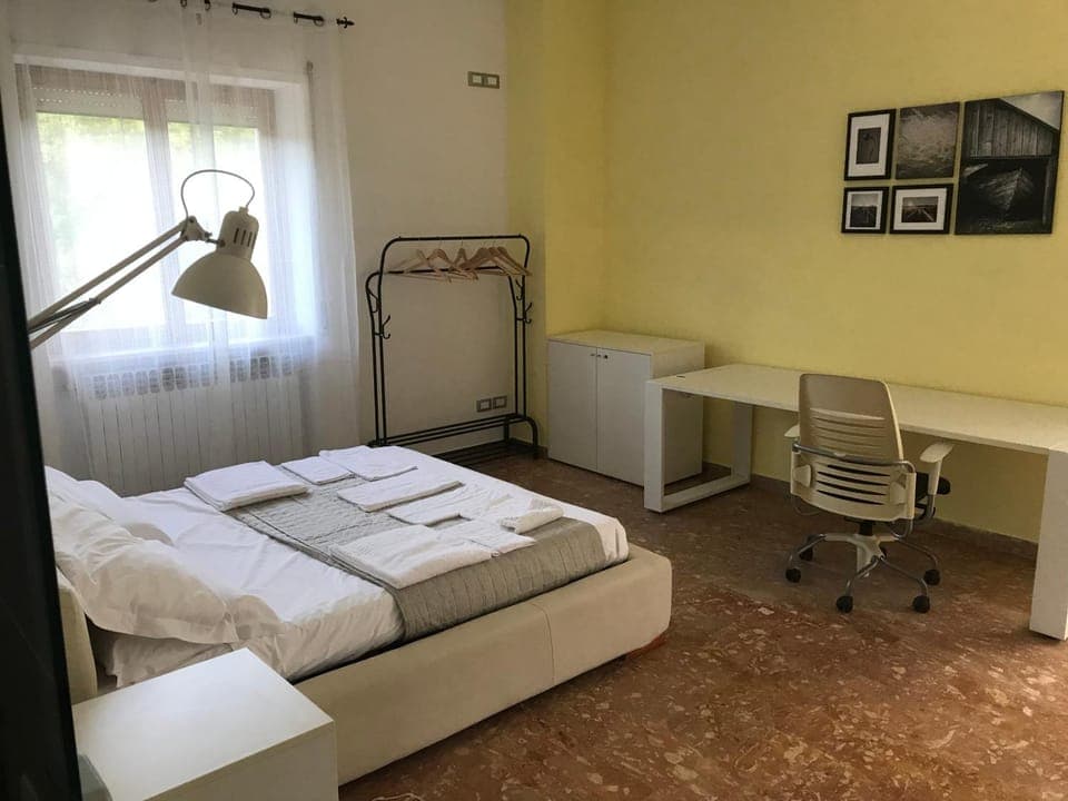 Bed, Photo of the whole room, Bedroom, towels