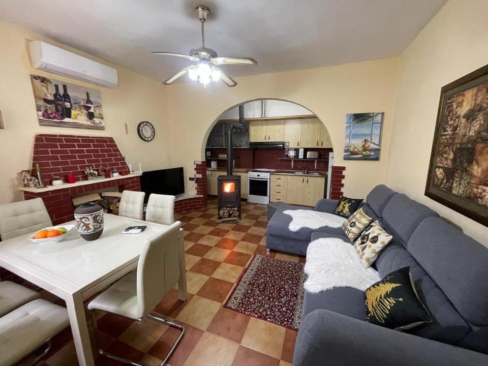 TV and multimedia, Living room, Dining area, heating, kitchen