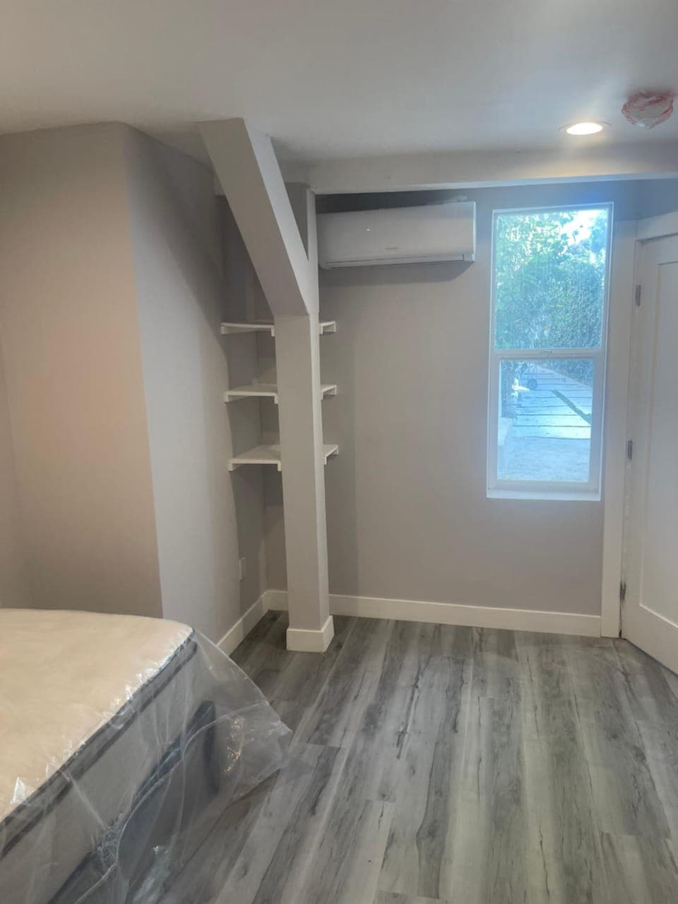 UCLA Thurston Apartment in Westwood
