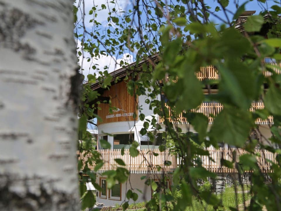 Facade/entrance, Property logo or sign, Summer