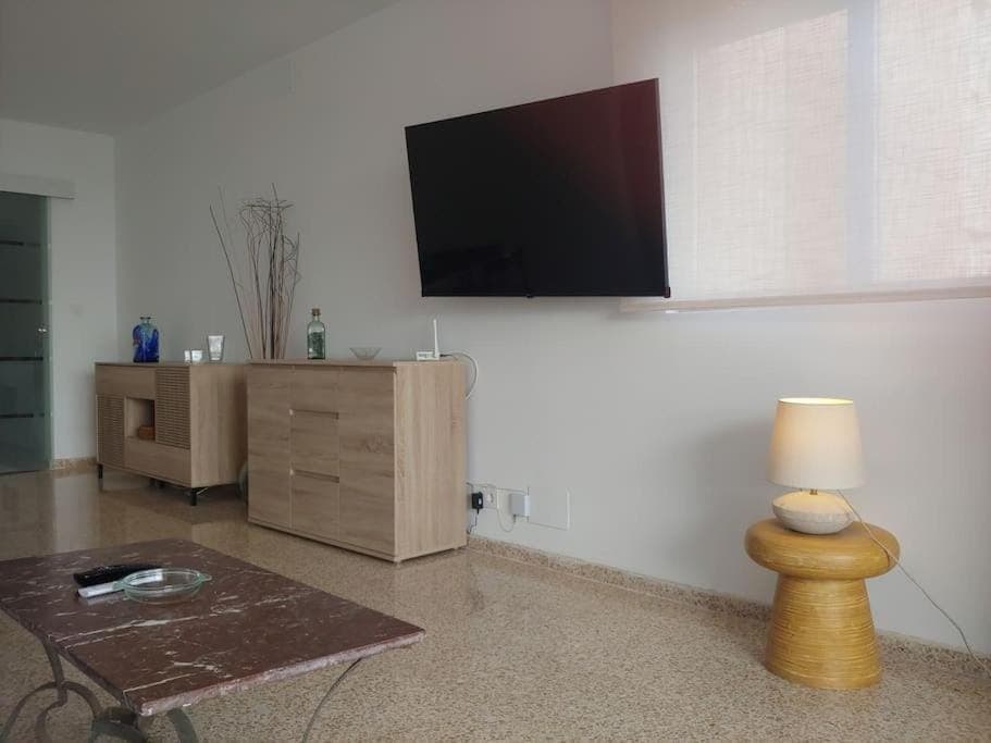 Communal lounge/ TV room