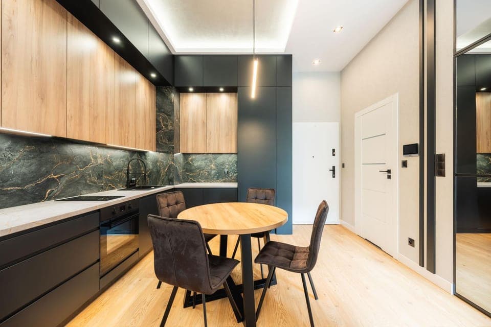 Kitchen or kitchenette