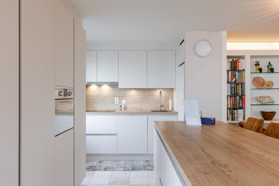 Kitchen or kitchenette, Dining area, dishwasher, oven, stove