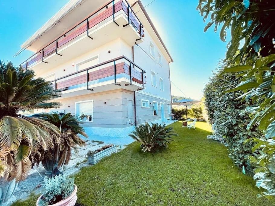 Property building, Garden, Garden view