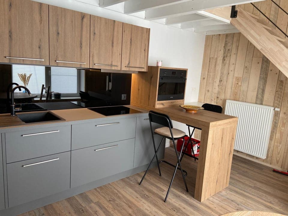 Kitchen or kitchenette, Dining area, dishwasher, oven, stove