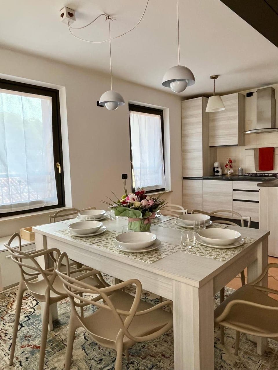 Kitchen or kitchenette, Seating area, Dining area, kitchen