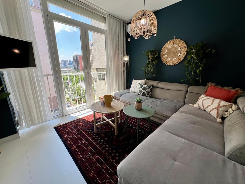 Communal lounge/ TV room, TV and multimedia, Living room, Seating area, Evening entertainment