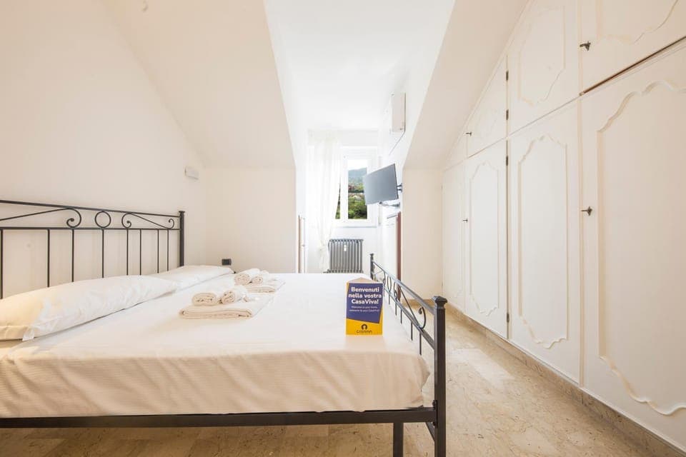 Bed, Photo of the whole room, Bedroom, towels, wardrobe