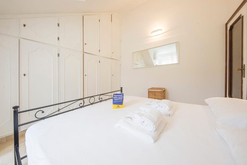 Bed, Photo of the whole room, Bedroom, towels, wardrobe