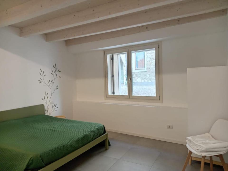 Bedroom, air conditioner