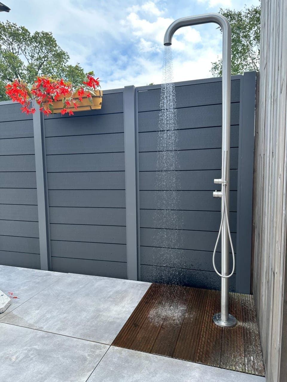 Shower, Day