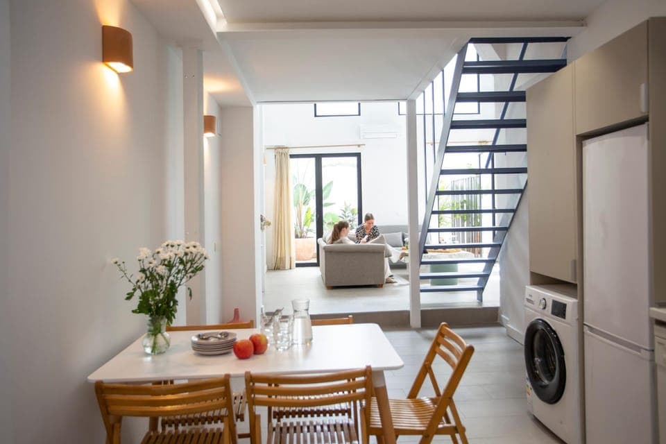 Kitchen or kitchenette, Living room, Seating area, Dining area, washing machine