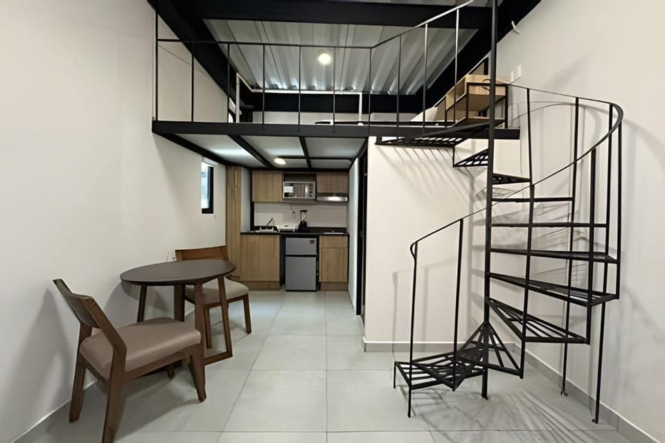 Kitchen or kitchenette, Dining area, bunk bed